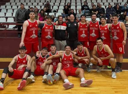 Cañuelas F.C. volvió a festejar y tuvo una visita más que especial
